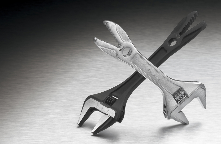 Adjustable Wrench with Alligator End - GP Series